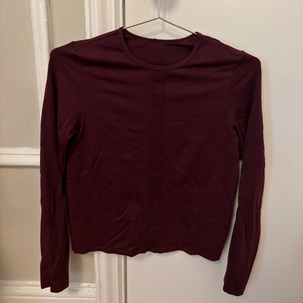 Vuori Women's Long Sleeve Maroon Top